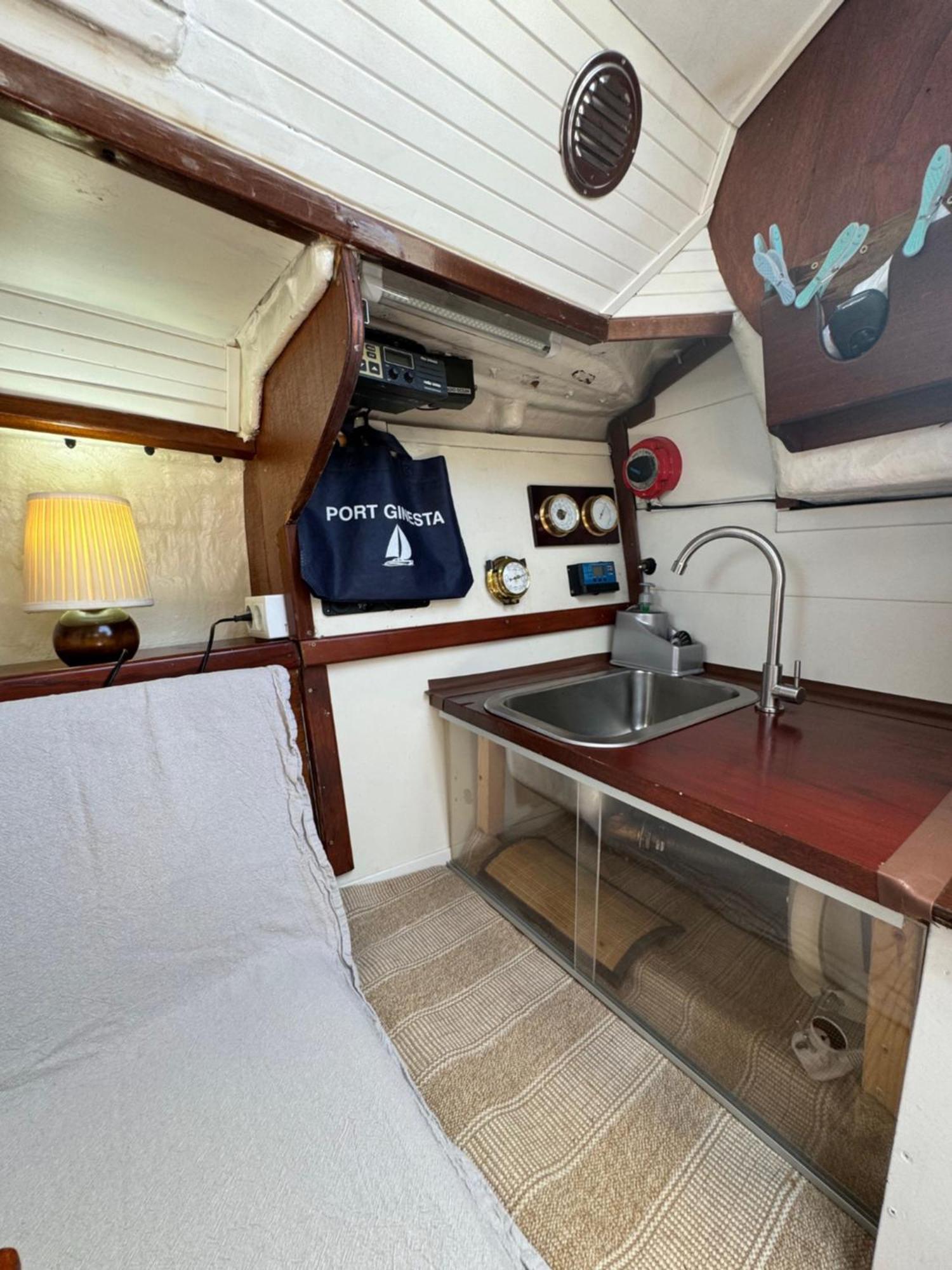 Experience Fantastique De Dormir Berce Par La Mer Pres De Barcelone Castelldefels Exterior foto